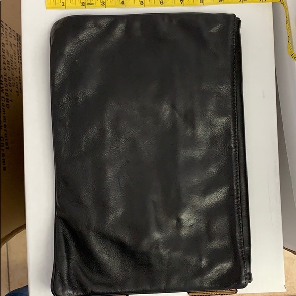 Black leather clutch - Picture 3 of 6